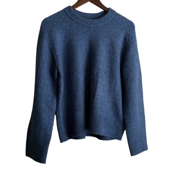 Abercrombie &Fitch Madeline Blue Crew Ribbed Knit Oversized Sweater Sz S - Picture 2 of 5